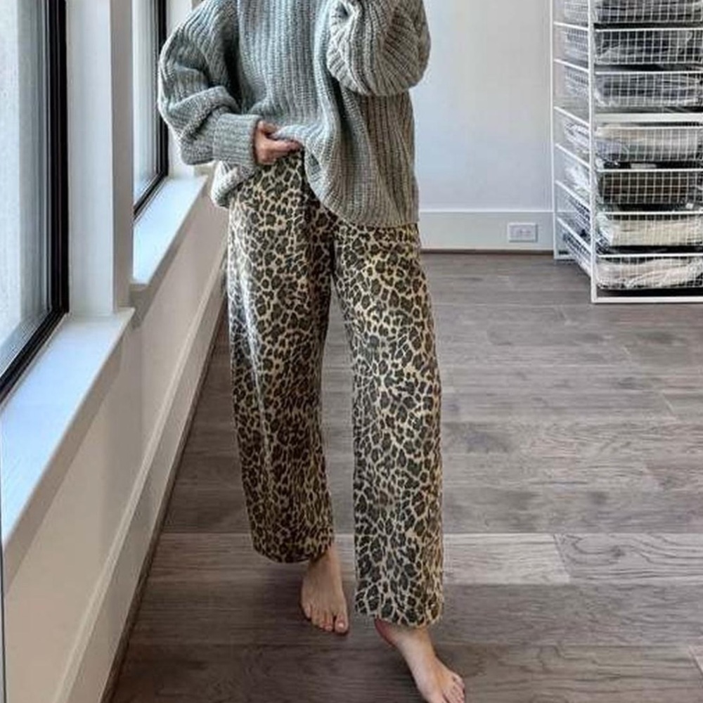 Le Bon Shoppe Leopard Print Wide-Leg cropped Pants